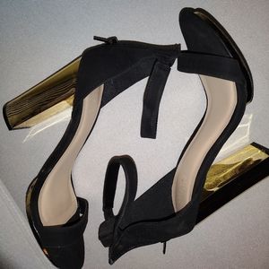 ❣Charlotte Russe Heels shoes Black n Gold
